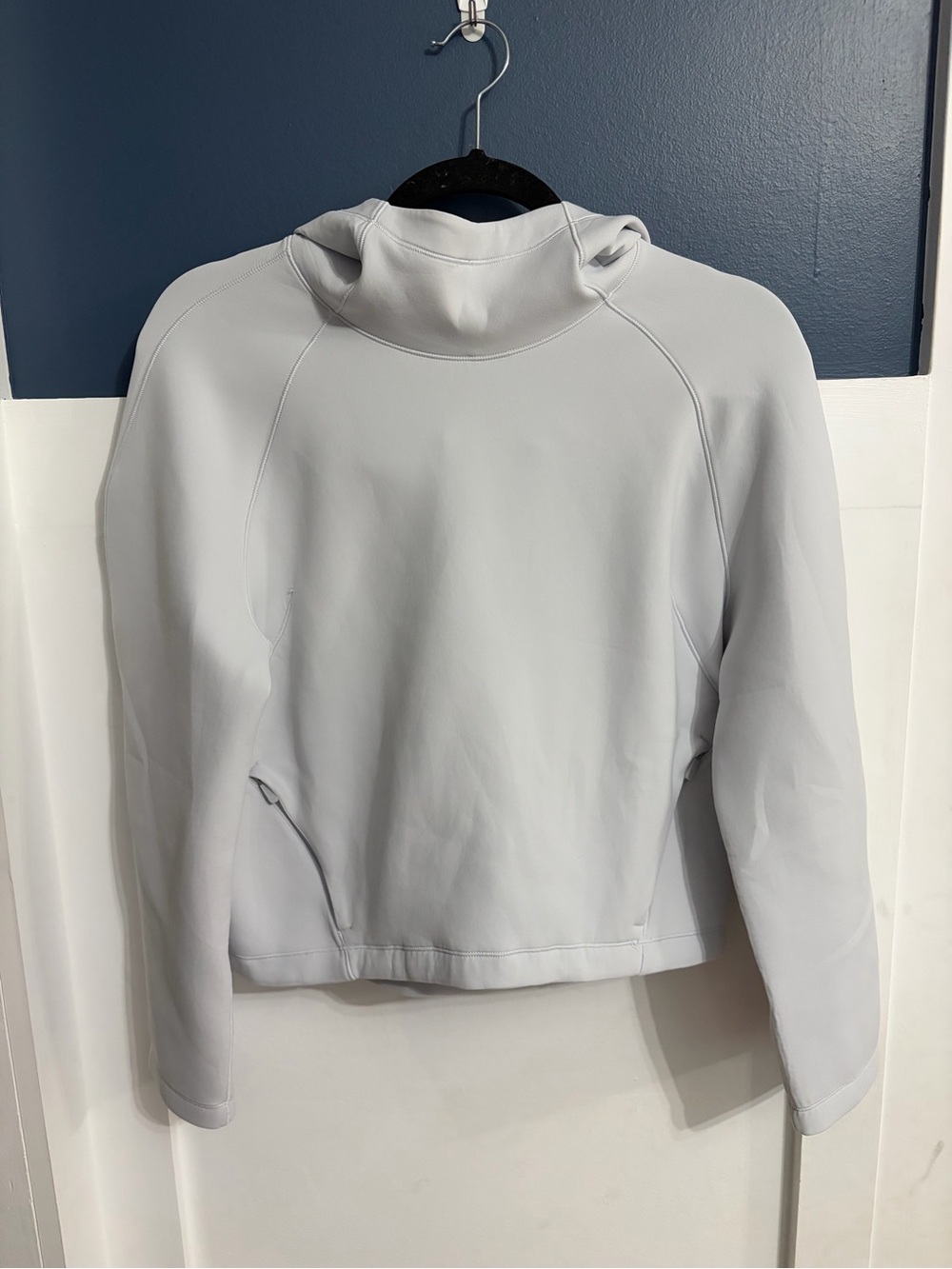 Lululemon Women’s AirWrap Pullover Hoodie Alpine White Size 4